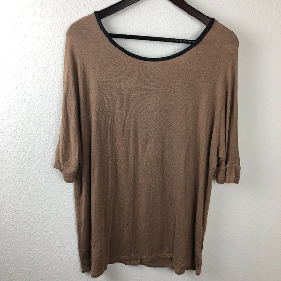 Heart & Hips Tops - Heart & Hips Womens Top, Brown Small